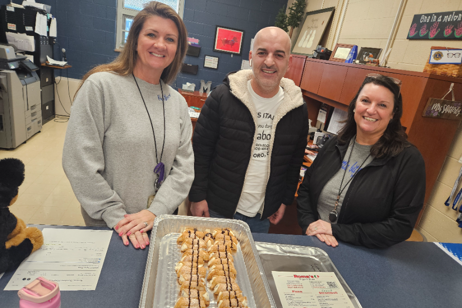 Roma's Donates Cannolis to Staff at Elementary Schools